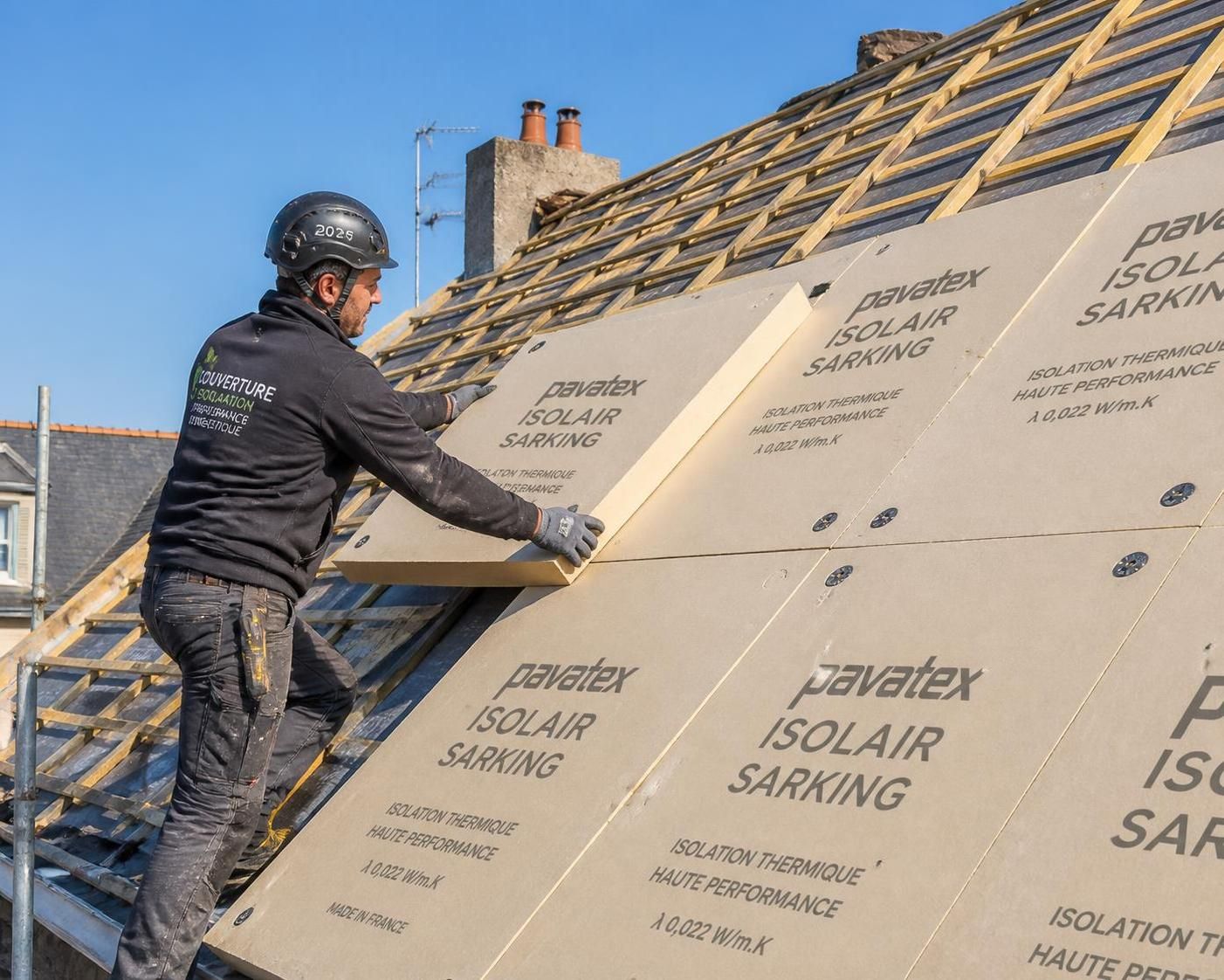 découvrez les meilleures techniques d'isolation thermique pour toiture en 2026 et optimisez le confort et l'efficacité énergétique de votre maison.