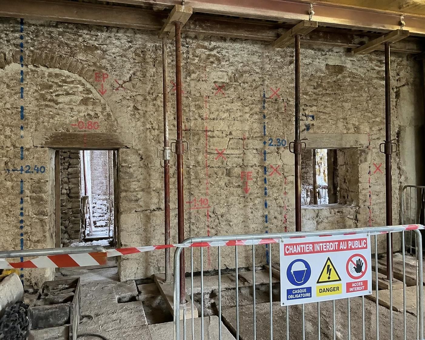 découvrez nos conseils pratiques pour réussir l'ouverture d'un mur porteur en pierre en toute sécurité. guide complet pour un chantier efficace et sécurisé.