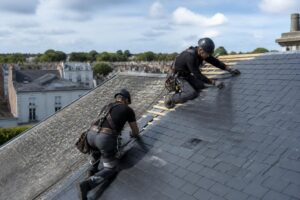 Prix de rénovation d’une toiture en ardoise au m2 en 2026